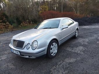 Mercedes-Benz CLK W208