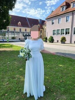 Romantické svatební šaty