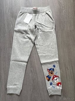 Nové tepláky tlapkova patrola šedé