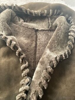 DIBARI kožich p. c. 30 000,- Kč