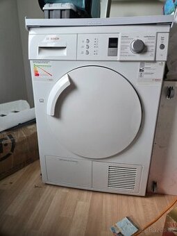 Úsporná kondenzační sušička Bosch Avantixx 7 včetne nástavce