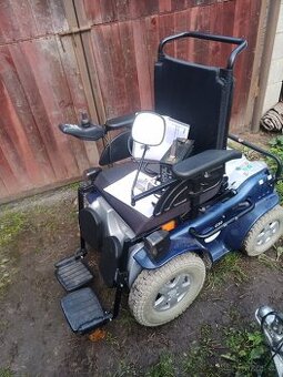 Prodám elektrický invalidní vozík, funkční a je použitý