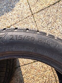 Barum Polaris 215/50 R18 V