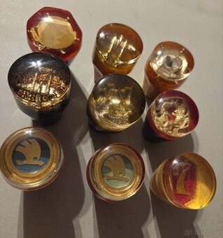 Hlavice řadící páky na veterány.