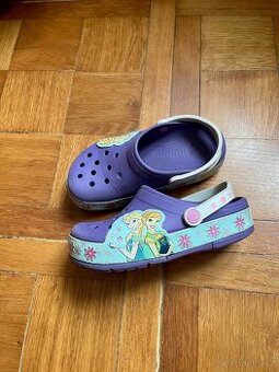 dívčí, detske pantofle crocs vel 32