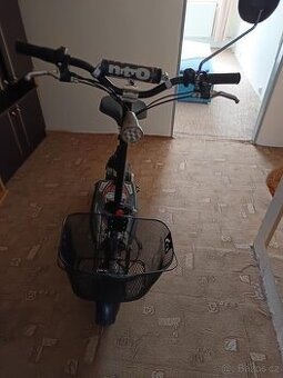 Elektroskůtr nitroscooters - 1