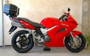 Honda VFR 800 - SLEVA 10 000 Kč, hezký stav, žádné úpravy