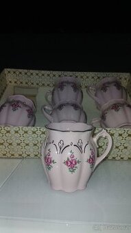 Růžový porcelán