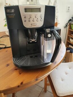 Automaticky kávovar, espreso delonghi magnifica