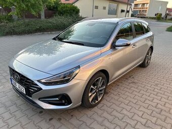 Hyundai i30, 1.6 CRDI 100kw, automat, DPH, 1.majitel, ZÁRUKA