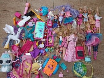 Panenky barbie a jiné plus doplňky