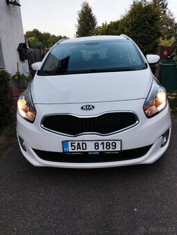 kia carens