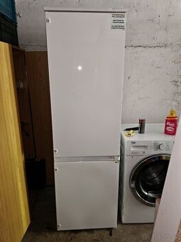 Lednice s mrazakem 180cm plně funkční