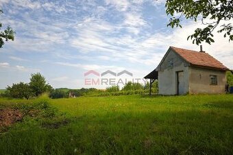 Prodej Pozemku 2 707 m2, Strážnice - 1