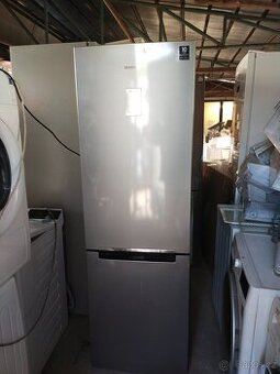 Prodám plně lednici značky SAMSUNG výška 180 cm-DOVEZU--