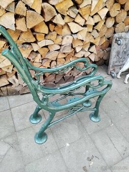 Litinové bočnice na lavičku