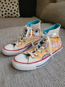 Dámské tenisky Chuck Taylor zn. Converse, vel. 37