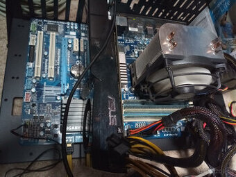 Gigabyte GA-970A-DS3 + komponenty + GPU