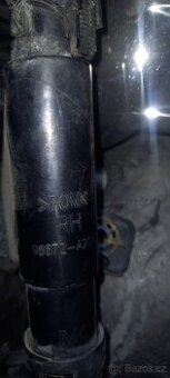 Nabízím ostřikovač světel a mřížku ceed, proceed.