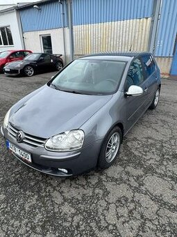 Volkswagen Golf V.