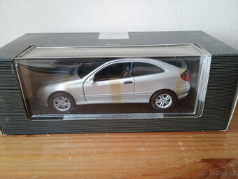 1:18 Maisto Dealer Edition - Mercedes-Benz Sportcoupe C-Klas