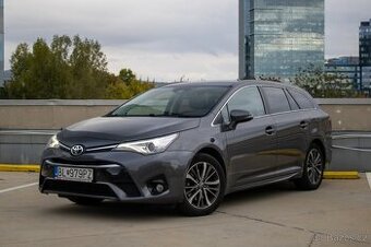 Toyota Avensis Combi 2.0 D-4D S S Business