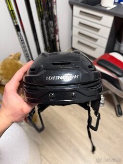 Warrior helma alpha one (velikost M)