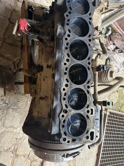 Nissan Patrol  y61 2,8