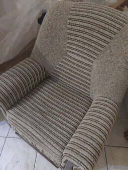 Prodám levně - sedačka a dvě křesla