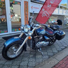 Suzuki VL 800 Intruder Volusia, 2x boční kufr, PO SERVISU