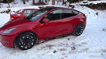 Tesla model y LR dual motor