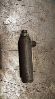 Regulátor tlaku, pojistný ventil