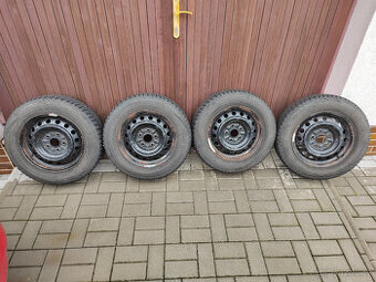 195/65/15 zimni kola Toyota