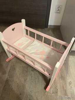 Dřevěná kolébka pro panenky