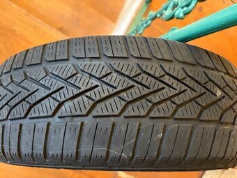 Prodám zimní pneumatiku Semperit 185/65 R15 88T
