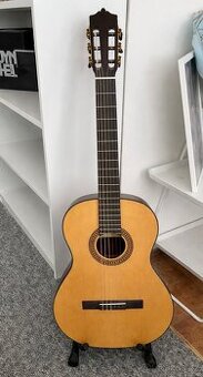 Klasická kytara Martinez 4/4 – TOP stav, téměř nepoužívaná