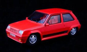 Model Fly auta na autodráhu Renault R5 turbo, autodráha