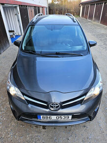 Toyota Verso 2.0 D-4D 91Kw,r.v.2013 ,koupeno nové v ČR