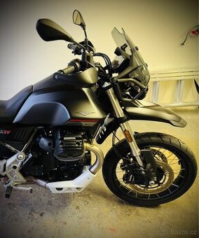 Moto Guzzi V85TT E5 Nero Etna