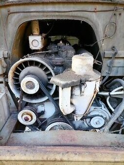 Praga v3s motor - 1