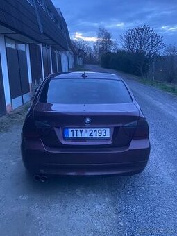 E90 330D