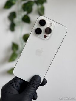 iPhone 15 Pro 128GB eSIM bílý titan
