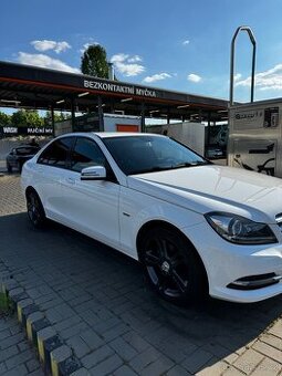 Kola mercedes - 1