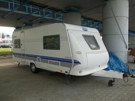 Hobby, HOBBY 540 De Luxe 2004 SOLAR 400 WPŘEDSTAN