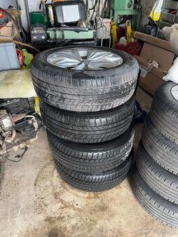 VW 235/55 R18
