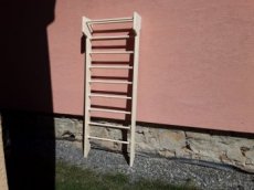 Žebřiny s hrazdičkou