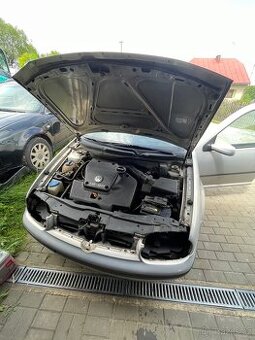 Golf 4 1.6SR nahradni Dily