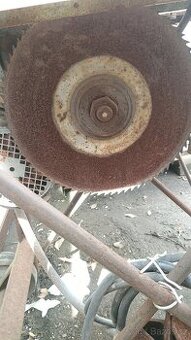 Pila, cirkulárka, stolní pila, hoblovka