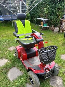 Invalidni vozík elektrický