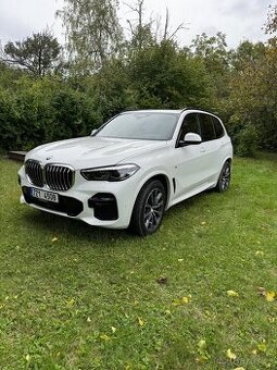 BMW X5 xDrive 30d M-paket – 2021 – tažné – zimní kola